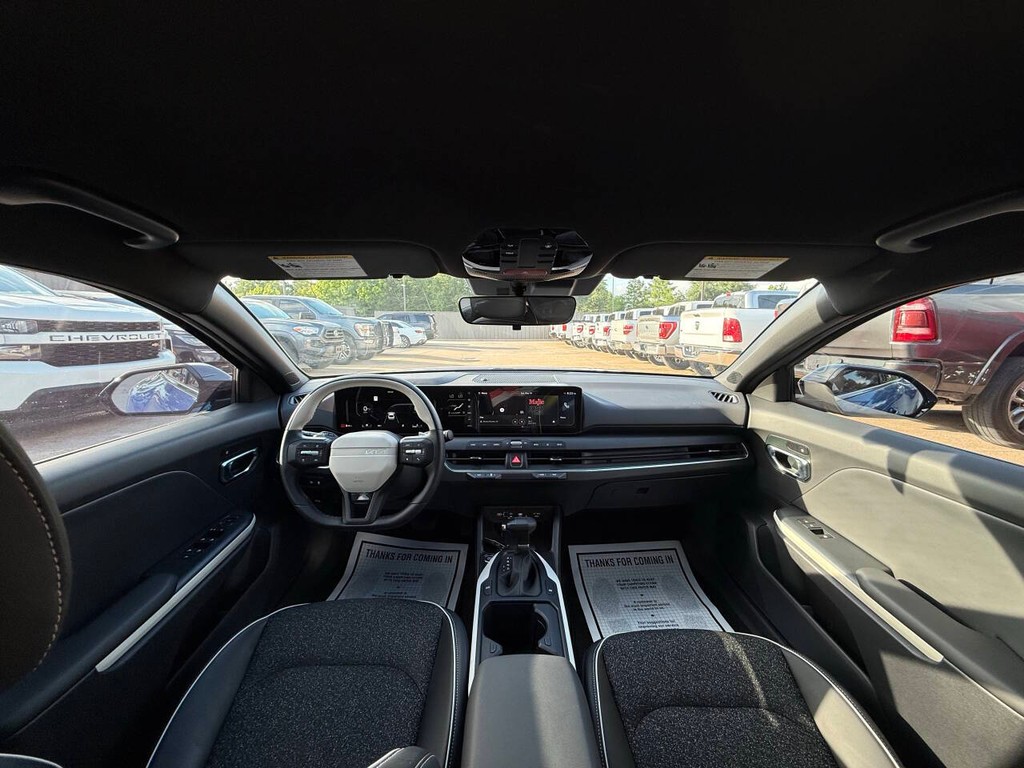 Kia K4 Vehicle Full-screen Gallery Image 18