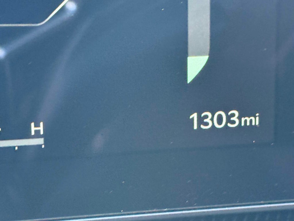Kia K4 Vehicle Full-screen Gallery Image 31