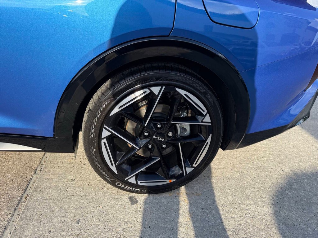 Kia K4 Vehicle Full-screen Gallery Image 35