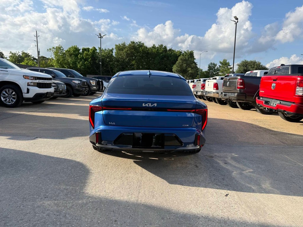 Kia K4 Vehicle Full-screen Gallery Image 37