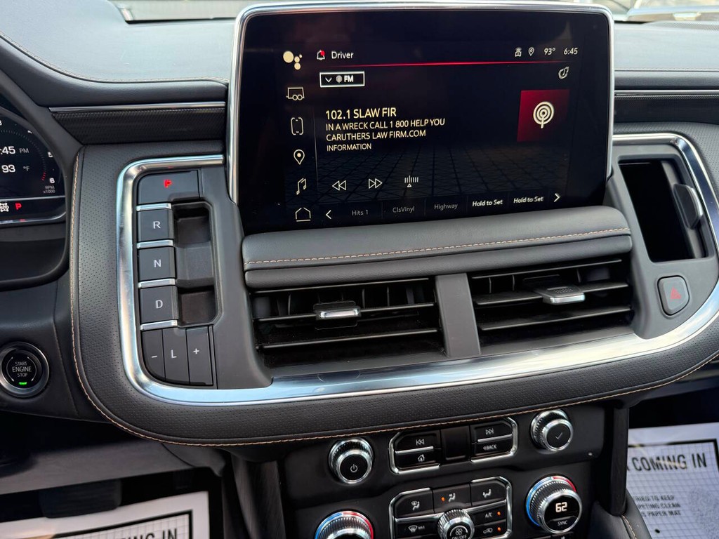 GMC Yukon Vehicle Full-screen Gallery Image 28