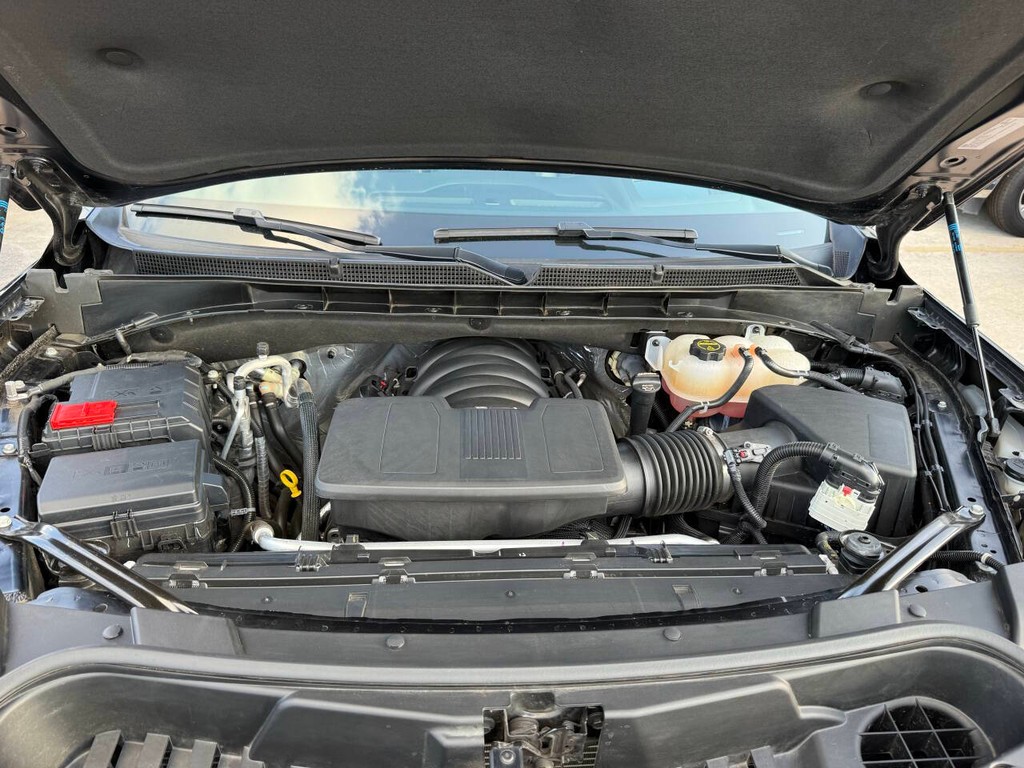 GMC Yukon Vehicle Full-screen Gallery Image 39
