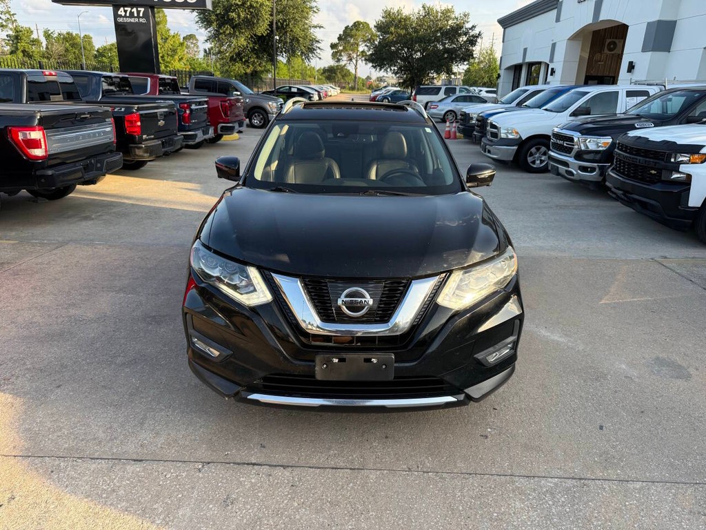 Nissan Rogue Vehicle Full-screen Gallery Image 36