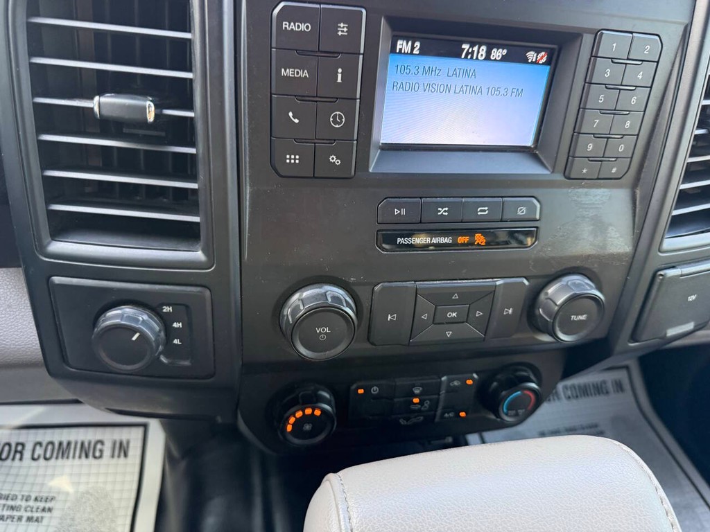 Ford F-150 Vehicle Full-screen Gallery Image 29