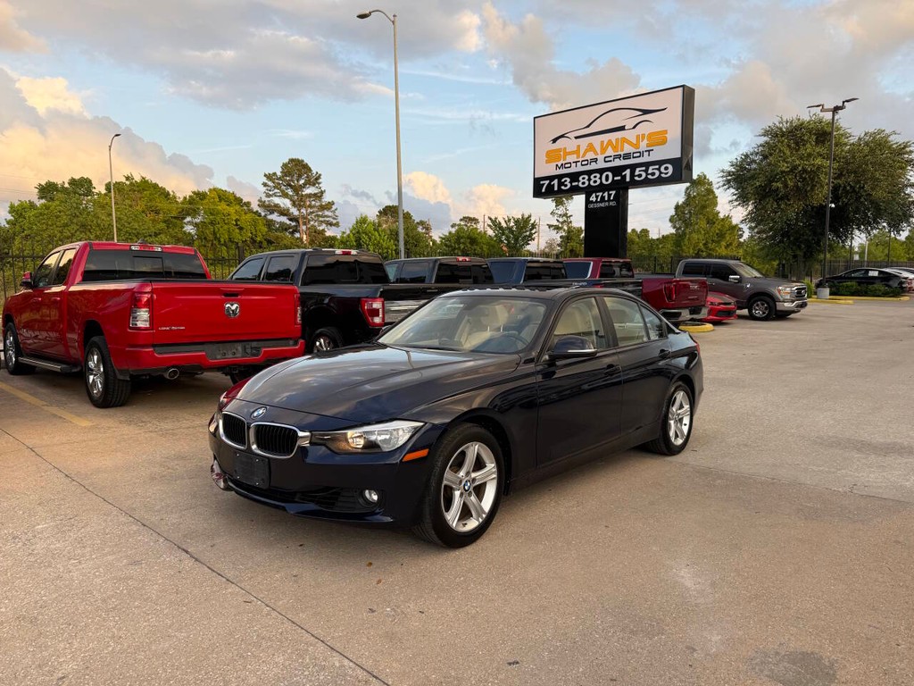 BMW 3 Series Vehicle Full-screen Gallery Image 42