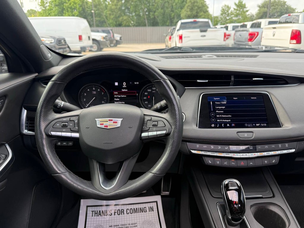 Cadillac XT4 Vehicle Full-screen Gallery Image 22