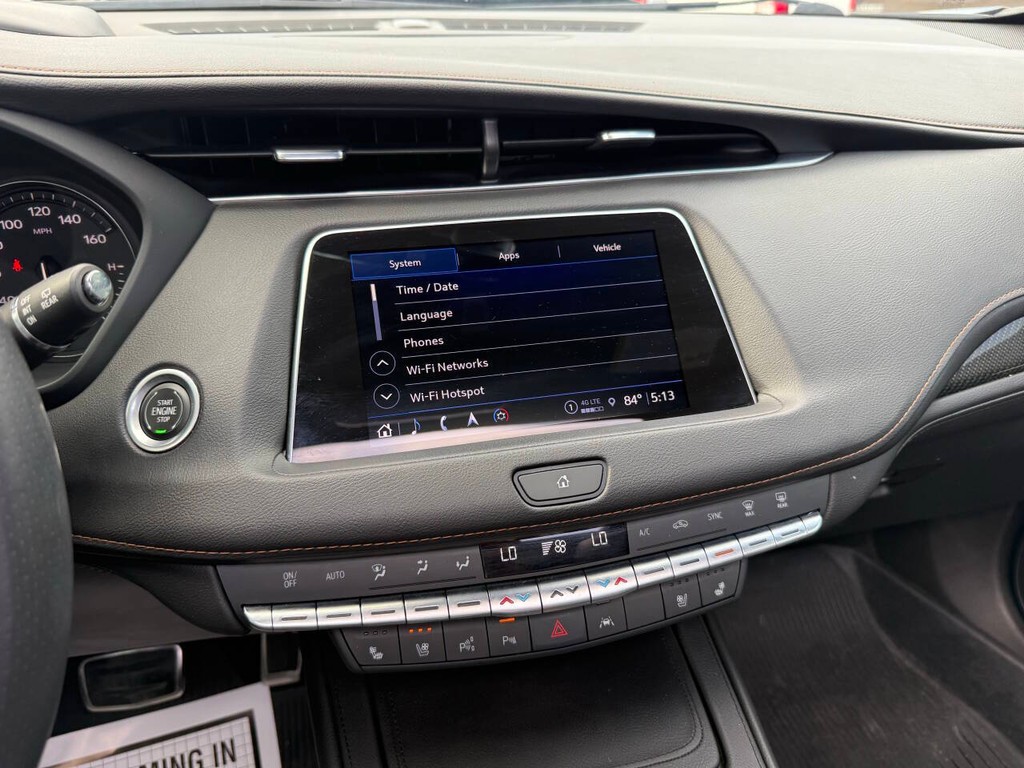 Cadillac XT4 Vehicle Full-screen Gallery Image 25