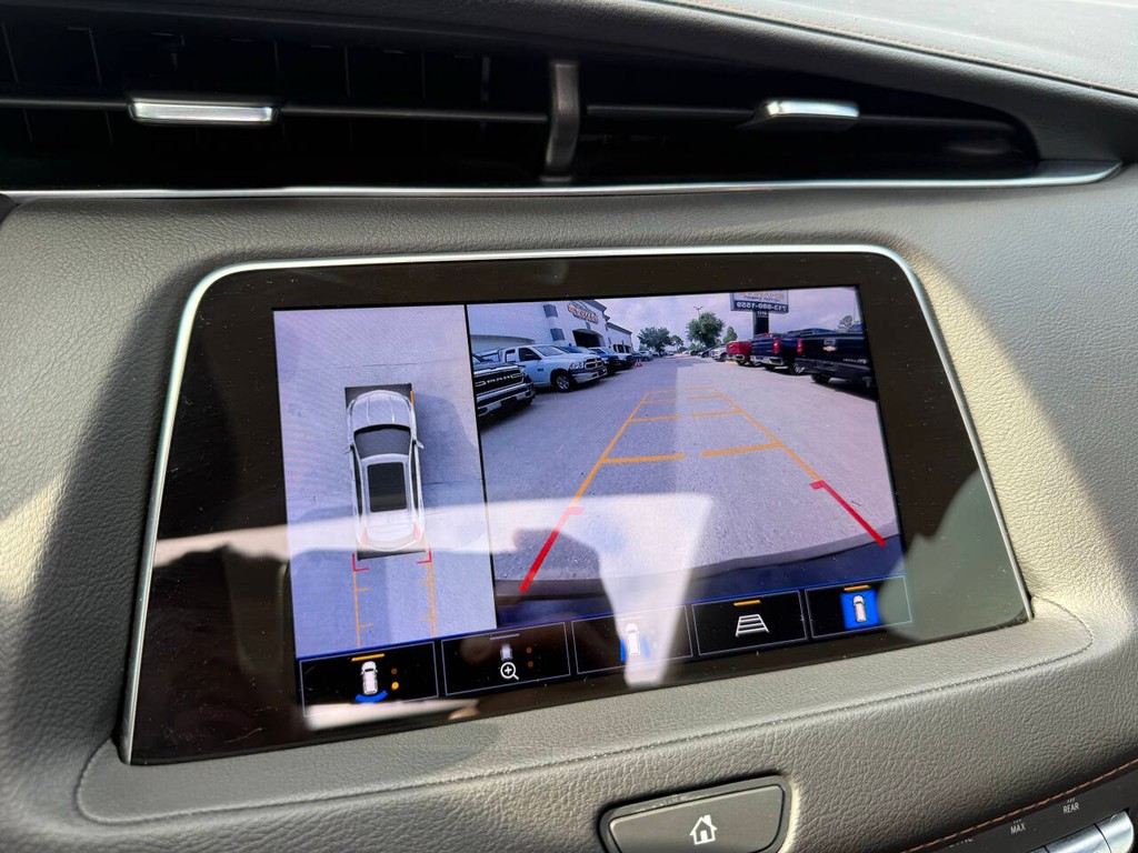 Cadillac XT4 Vehicle Full-screen Gallery Image 26