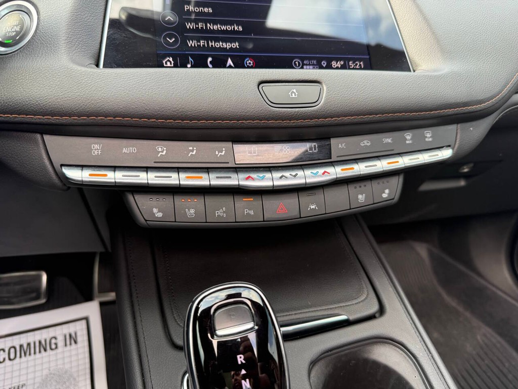 Cadillac XT4 Vehicle Full-screen Gallery Image 28
