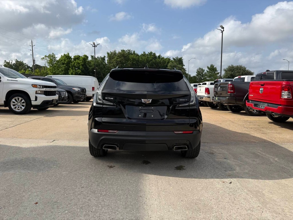 Cadillac XT4 Vehicle Full-screen Gallery Image 39