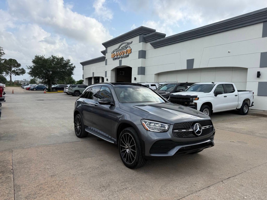 Mercedes-Benz GLC Vehicle Full-screen Gallery Image 42