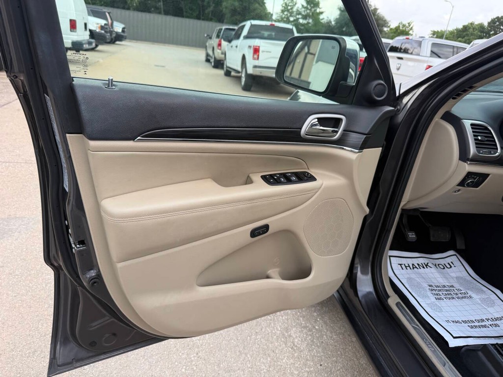 Jeep Grand Cherokee Vehicle Full-screen Gallery Image 08