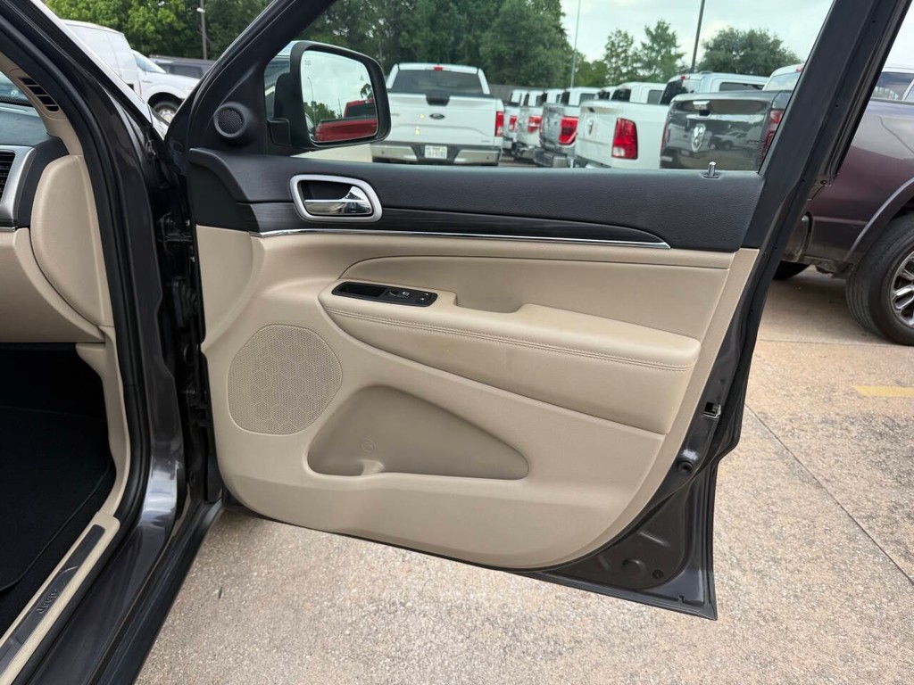 Jeep Grand Cherokee Vehicle Full-screen Gallery Image 11