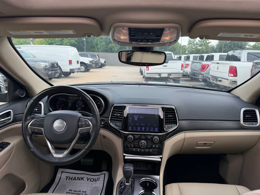Jeep Grand Cherokee Vehicle Full-screen Gallery Image 17