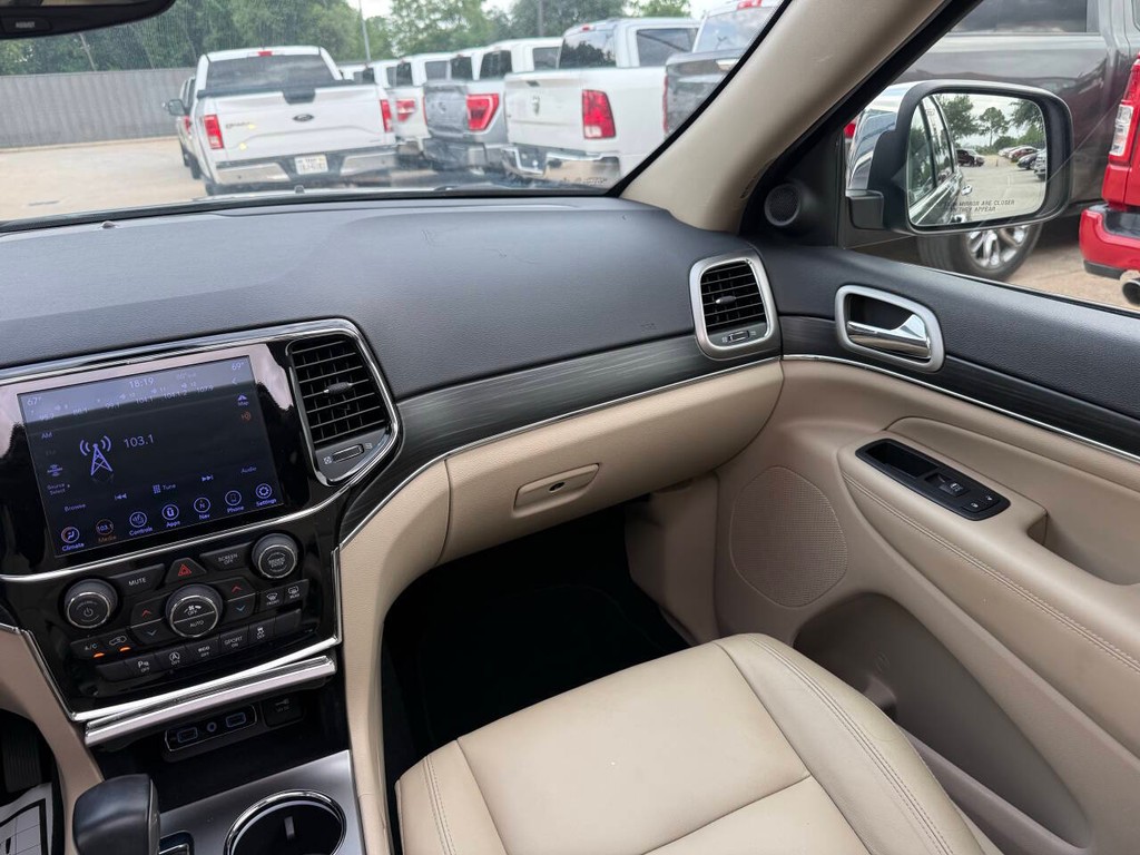 Jeep Grand Cherokee Vehicle Full-screen Gallery Image 20