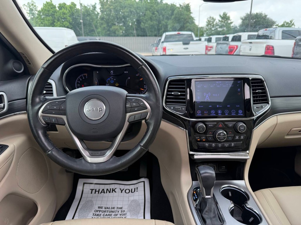 Jeep Grand Cherokee Vehicle Full-screen Gallery Image 21