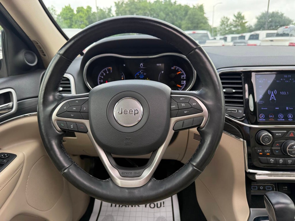 Jeep Grand Cherokee Vehicle Full-screen Gallery Image 22