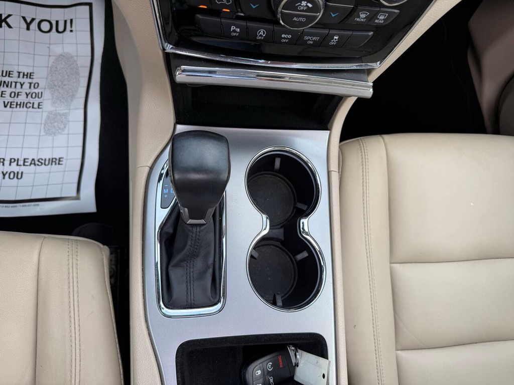 Jeep Grand Cherokee Vehicle Full-screen Gallery Image 29