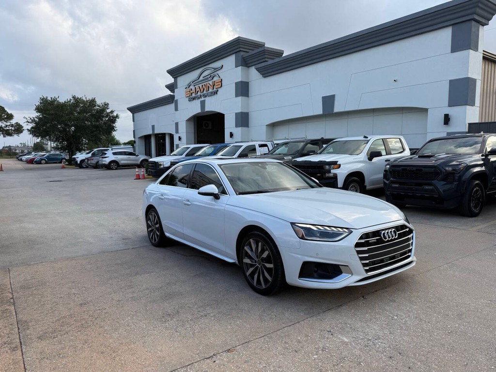Audi A4 Sedan Vehicle Full-screen Gallery Image 02