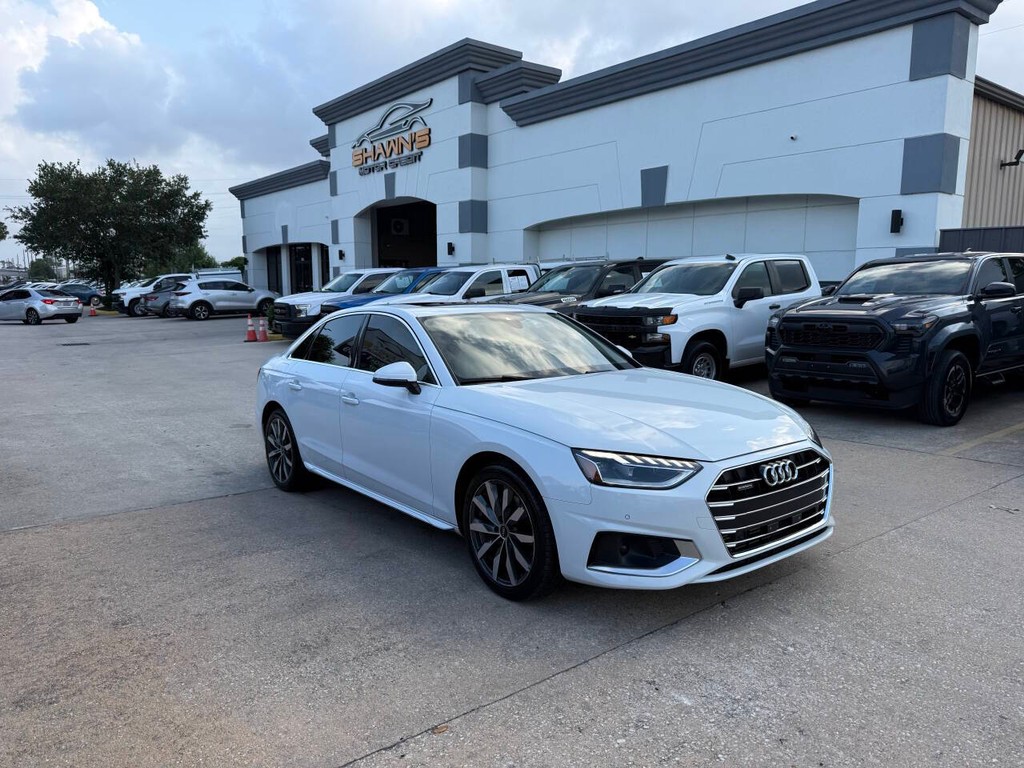 Audi A4 Sedan Vehicle Full-screen Gallery Image 38