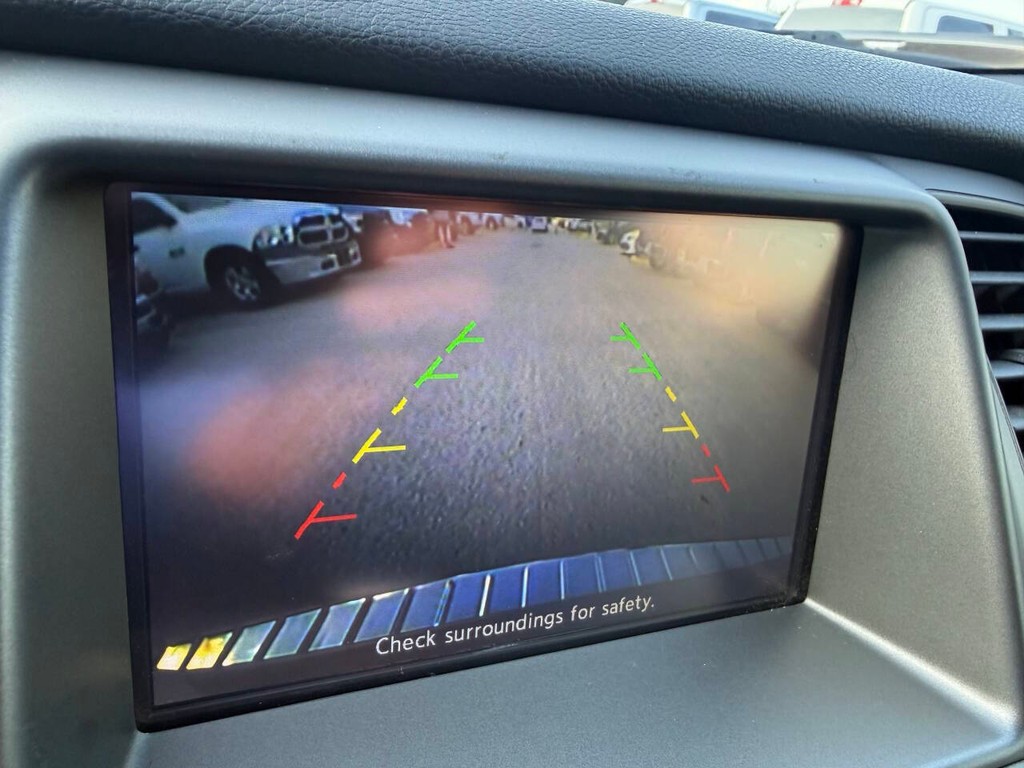 Nissan Murano Vehicle Full-screen Gallery Image 26