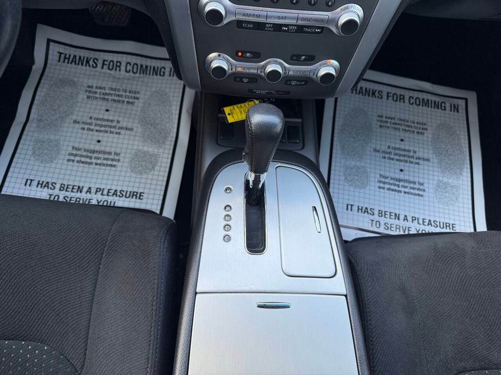 Nissan Murano Vehicle Full-screen Gallery Image 29