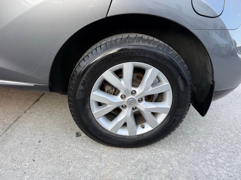 Nissan Murano Vehicle Full-screen Gallery Image 34