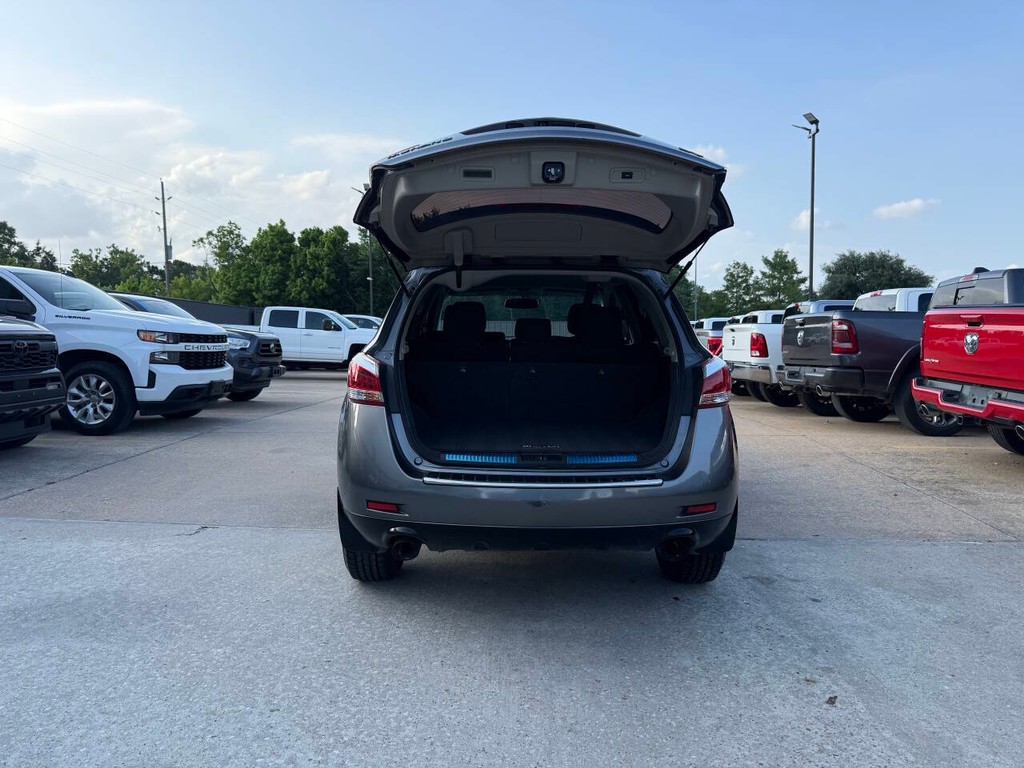Nissan Murano Vehicle Full-screen Gallery Image 35