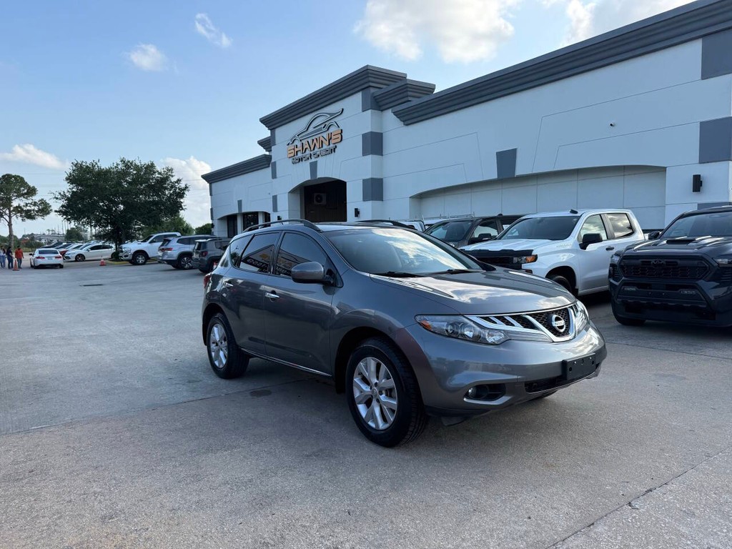Nissan Murano Vehicle Full-screen Gallery Image 40