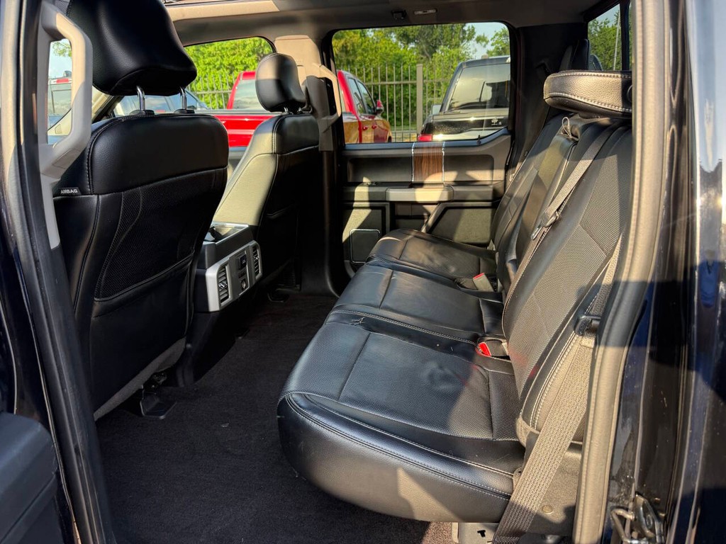 Ford F-150 Vehicle Full-screen Gallery Image 13