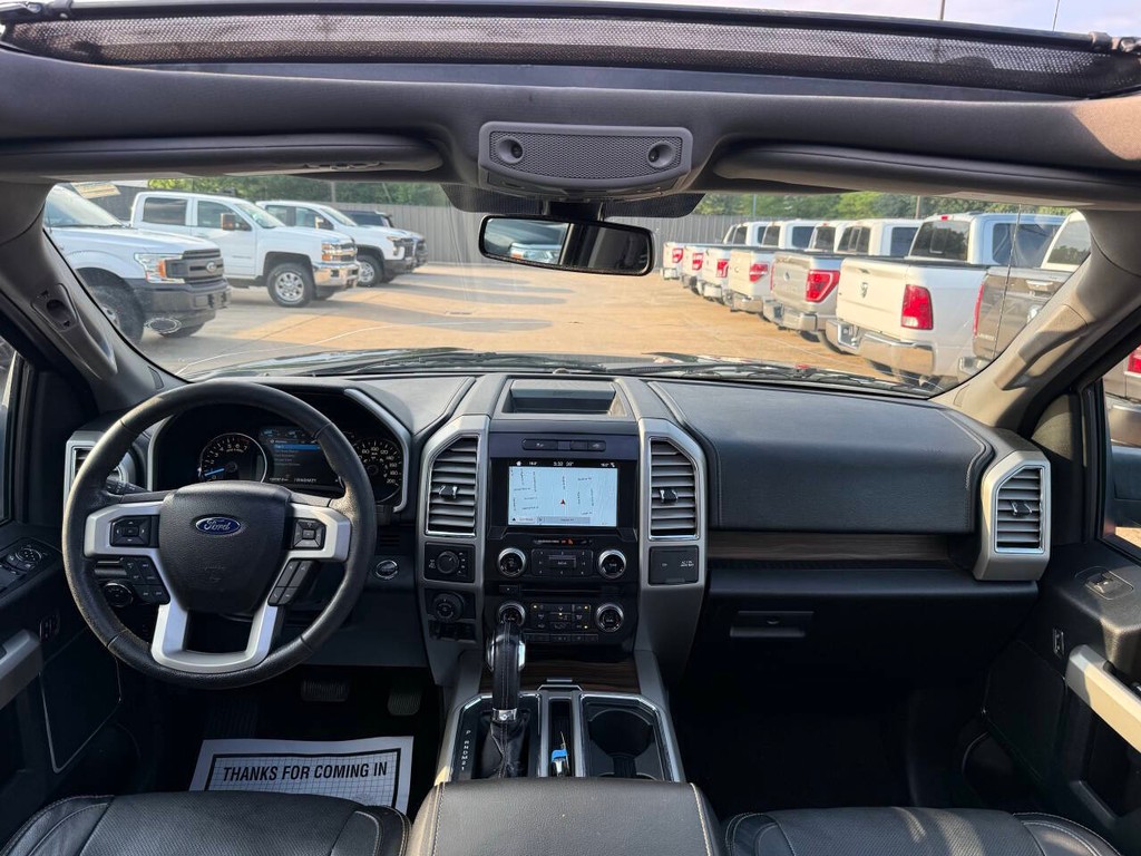 Ford F-150 Vehicle Full-screen Gallery Image 17