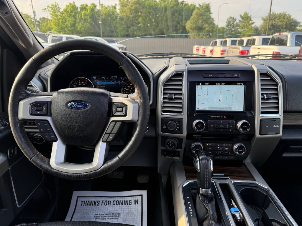 Ford F-150 Vehicle Full-screen Gallery Image 24