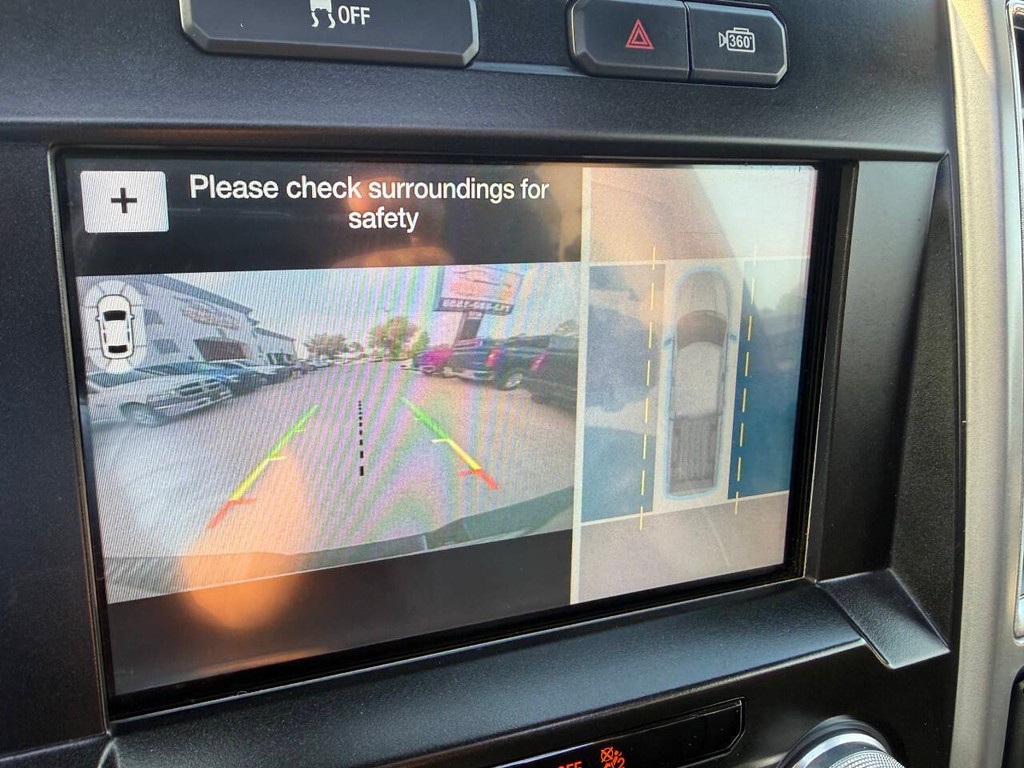 Ford F-150 Vehicle Full-screen Gallery Image 28
