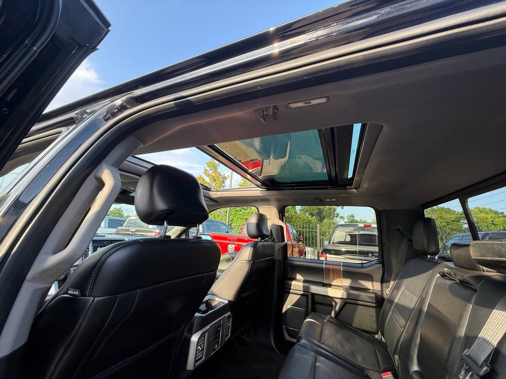 Ford F-150 Vehicle Full-screen Gallery Image 34