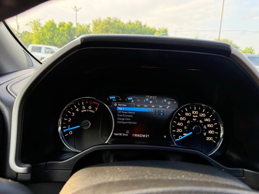 Ford F-150 Vehicle Full-screen Gallery Image 35