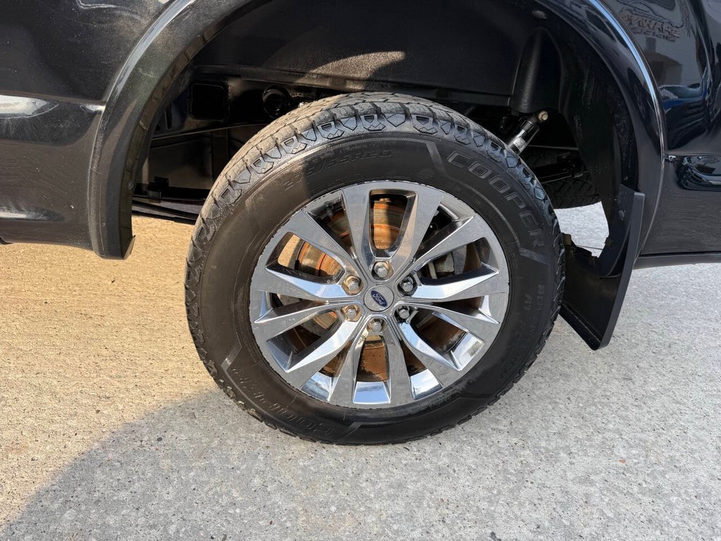 Ford F-150 Vehicle Full-screen Gallery Image 39