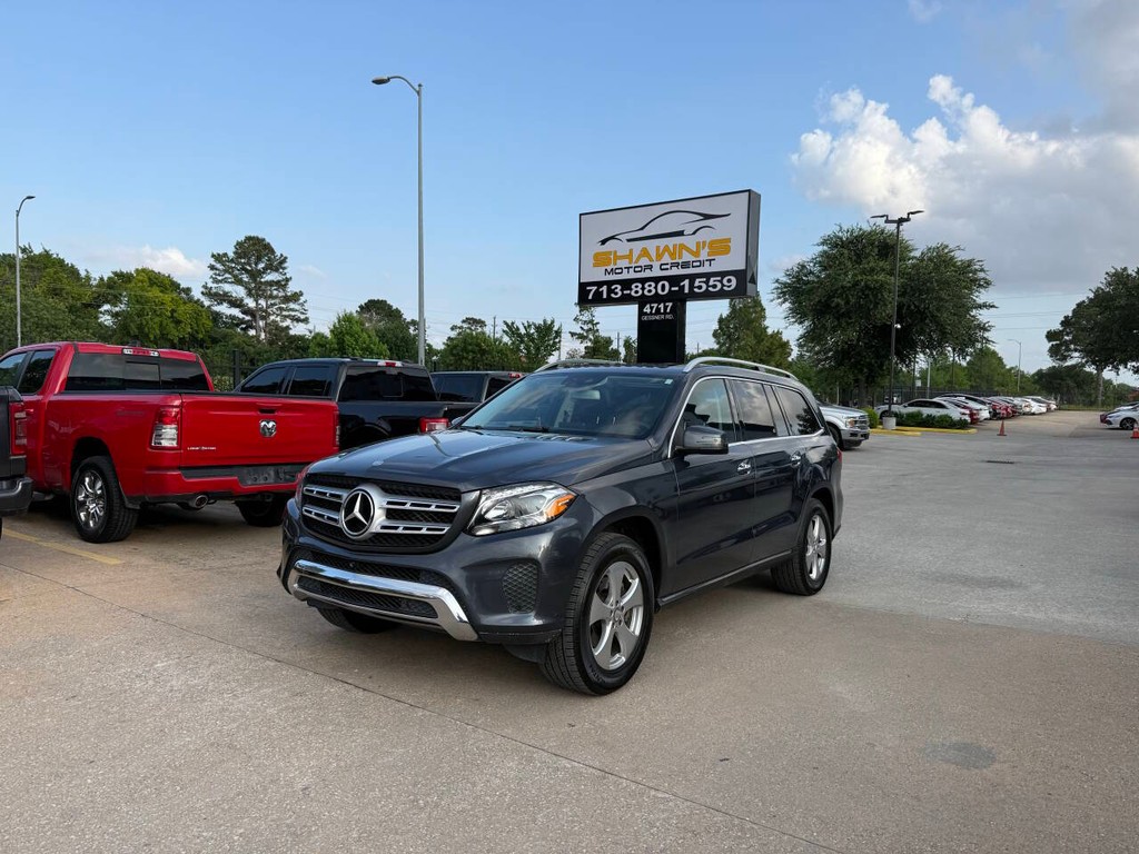 Mercedes-Benz GLS Vehicle Full-screen Gallery Image 03