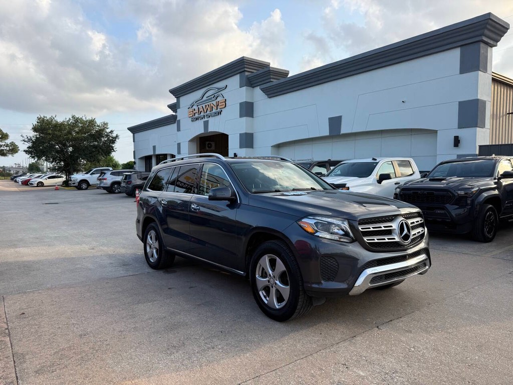 Mercedes-Benz GLS Vehicle Full-screen Gallery Image 43