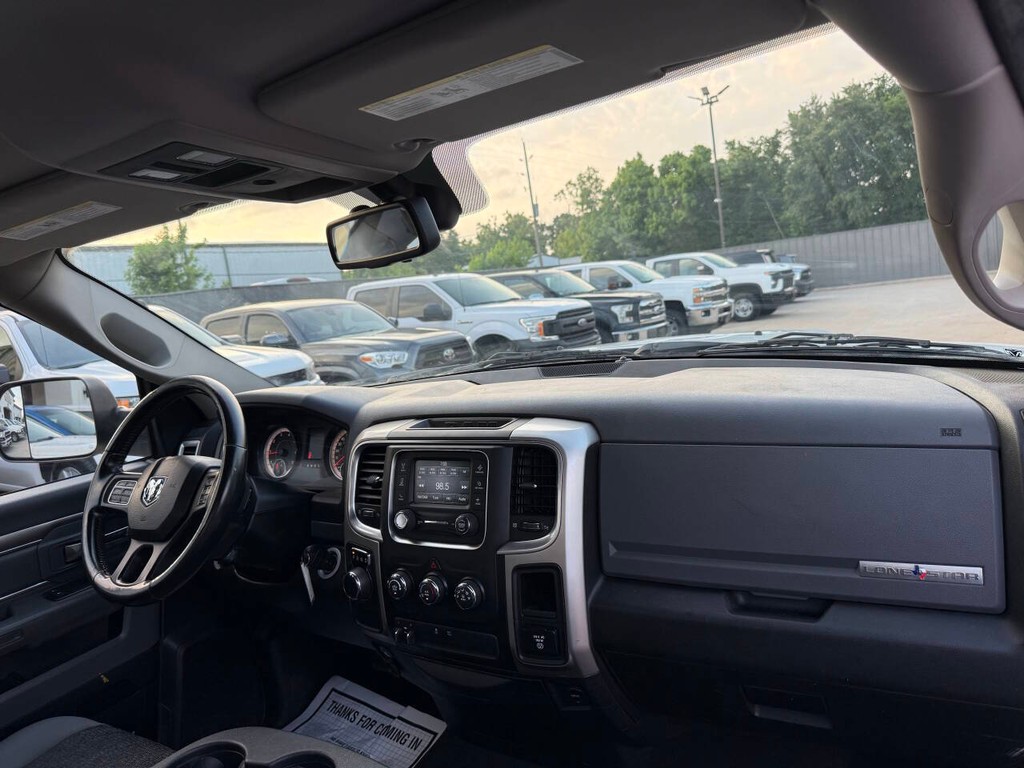 Ram 1500 Vehicle Full-screen Gallery Image 13
