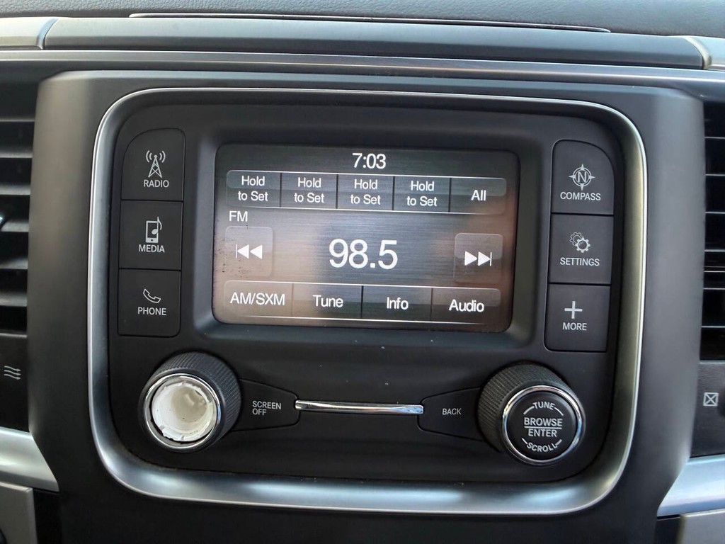Ram 1500 Vehicle Full-screen Gallery Image 20