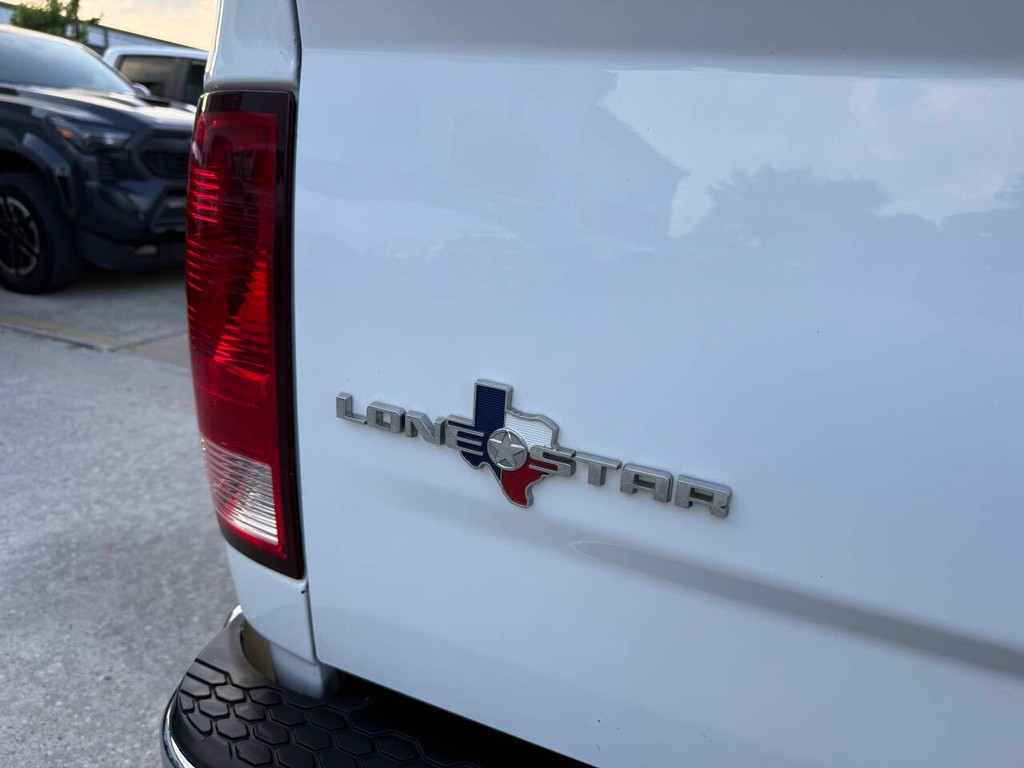 Ram 1500 Vehicle Full-screen Gallery Image 28