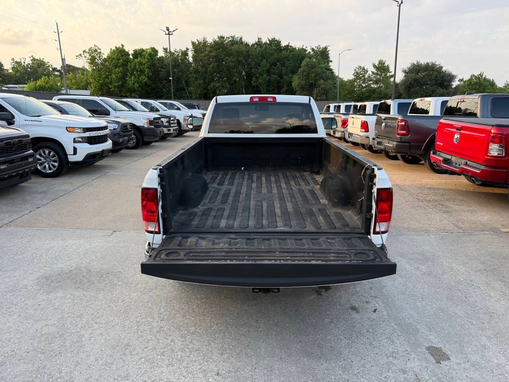 Ram 1500 Vehicle Full-screen Gallery Image 32