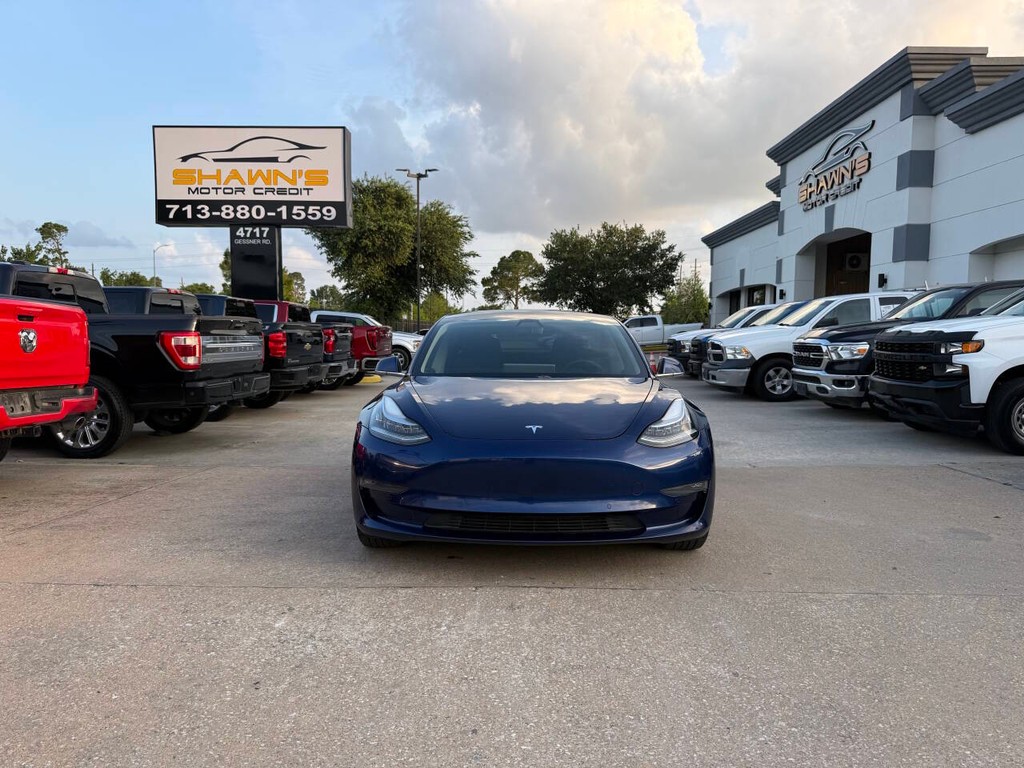 Tesla Model 3 Vehicle Full-screen Gallery Image 40