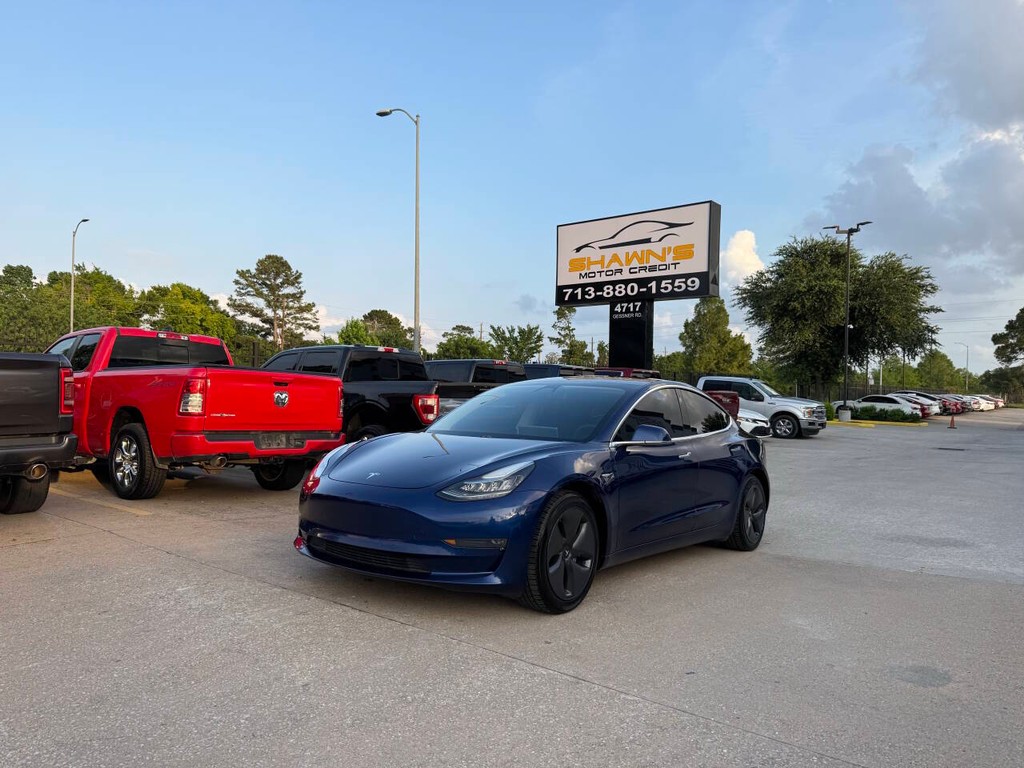 Tesla Model 3 Vehicle Full-screen Gallery Image 42