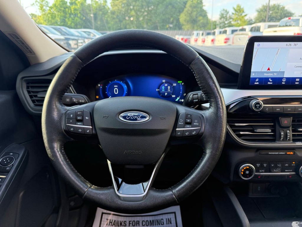 Ford Escape Vehicle Full-screen Gallery Image 22
