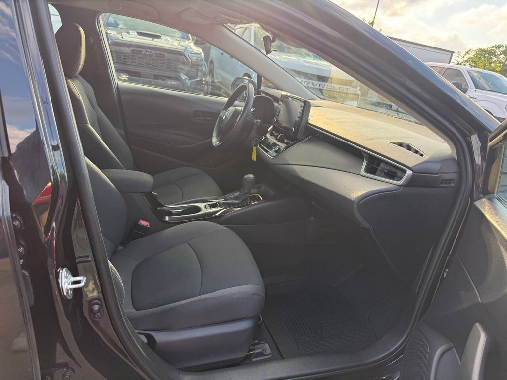 Toyota Corolla Vehicle Full-screen Gallery Image 09