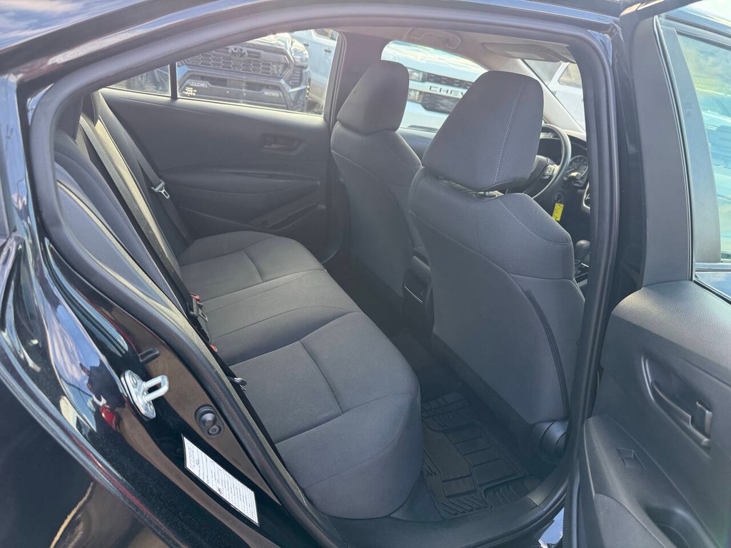 Toyota Corolla Vehicle Full-screen Gallery Image 14