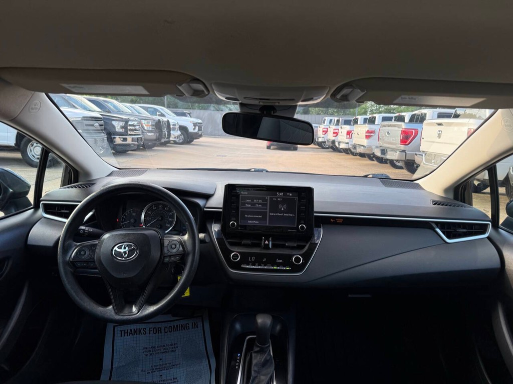 Toyota Corolla Vehicle Full-screen Gallery Image 16