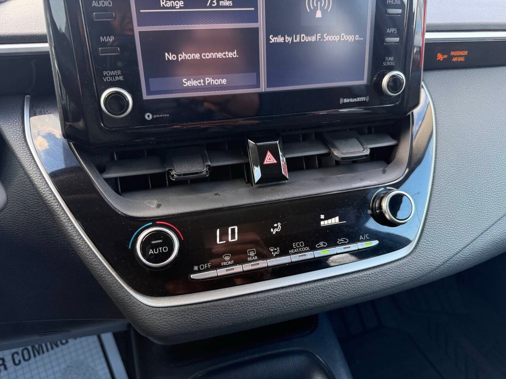 Toyota Corolla Vehicle Full-screen Gallery Image 23