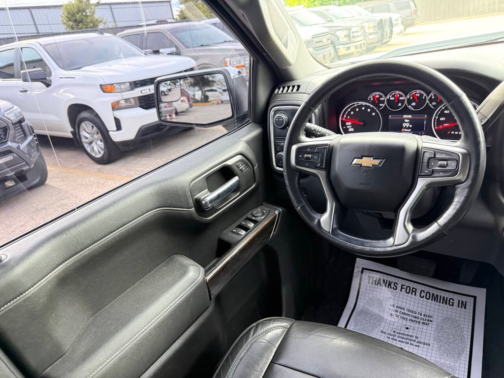 Chevrolet Silverado 1500 Vehicle Full-screen Gallery Image 19
